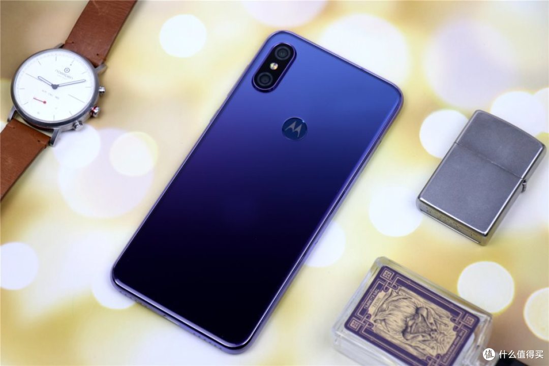 Motorola 摩托罗拉 p30 极光版上市,是情怀,还是涅槃重生