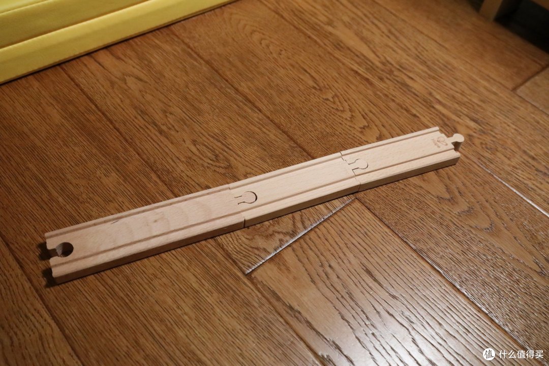 拳打Hape脚踢宜家,米兔轨道积木电动火车品质真有吹的好?
