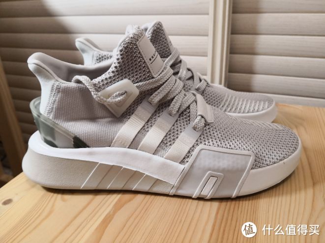 国内少见的配色，三叶草 eqt bask adv