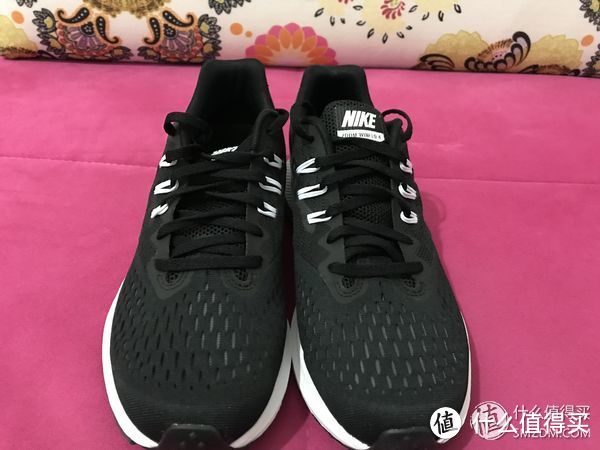 完赛两场的Nike跑鞋