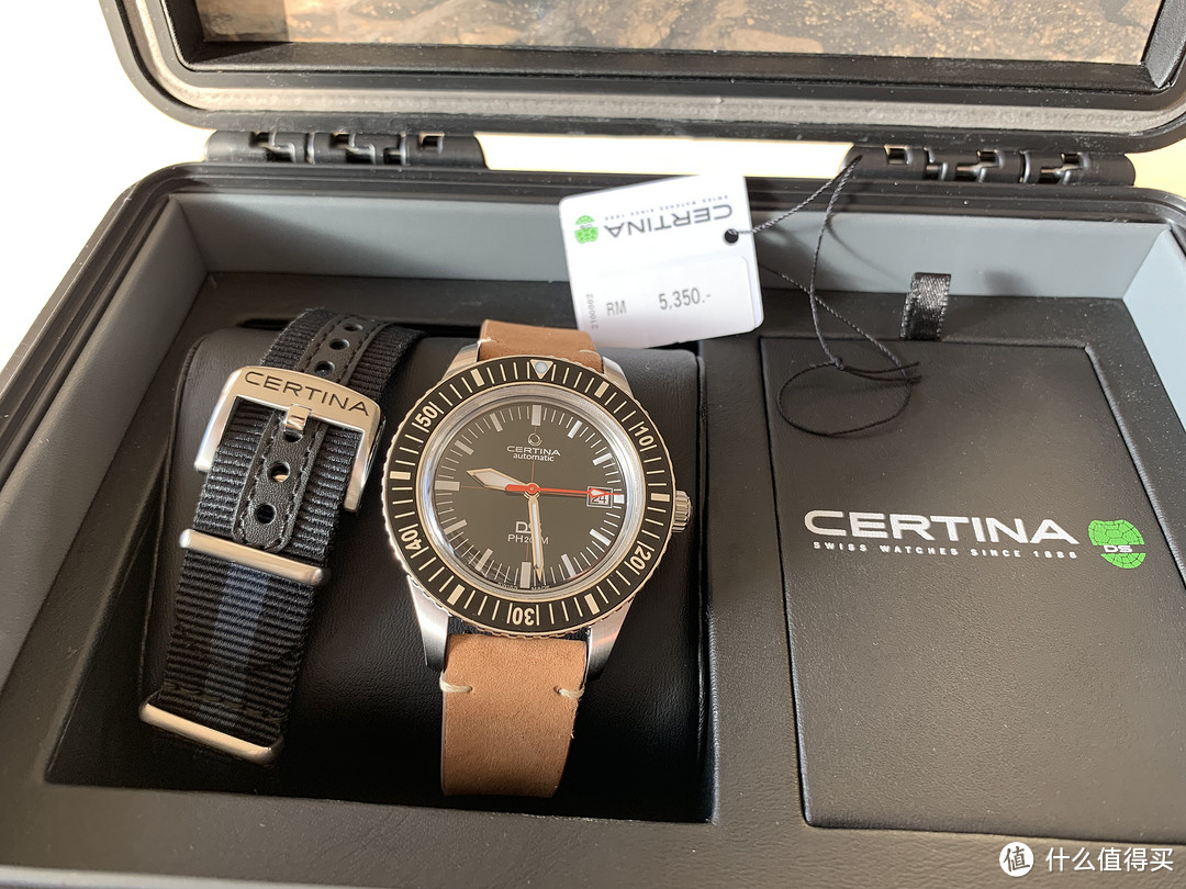 迟到的生日礼物—雪铁纳DS PH200M复刻腕表