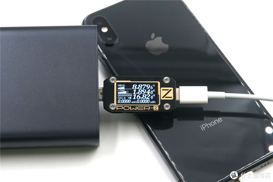 USB-C口支持27W USB PD输出，ZMI紫米 Aura 移动电源QB822开箱评测