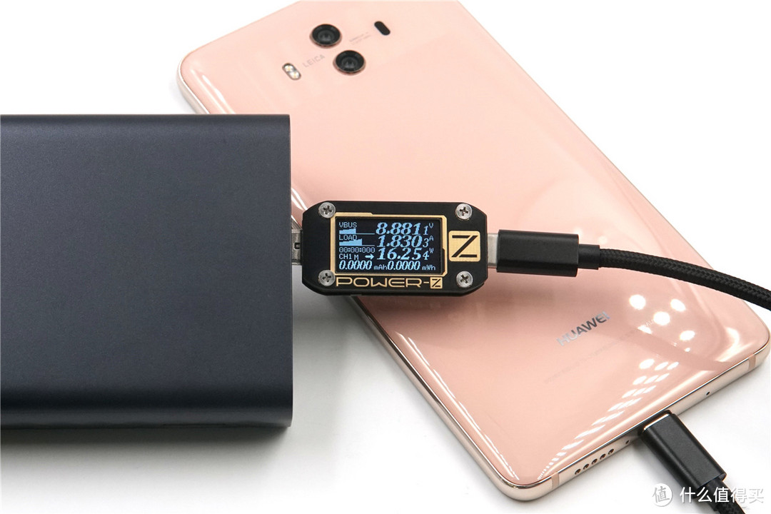 USB-C口支持27W USB PD输出，ZMI紫米 Aura 移动电源QB822开箱评测