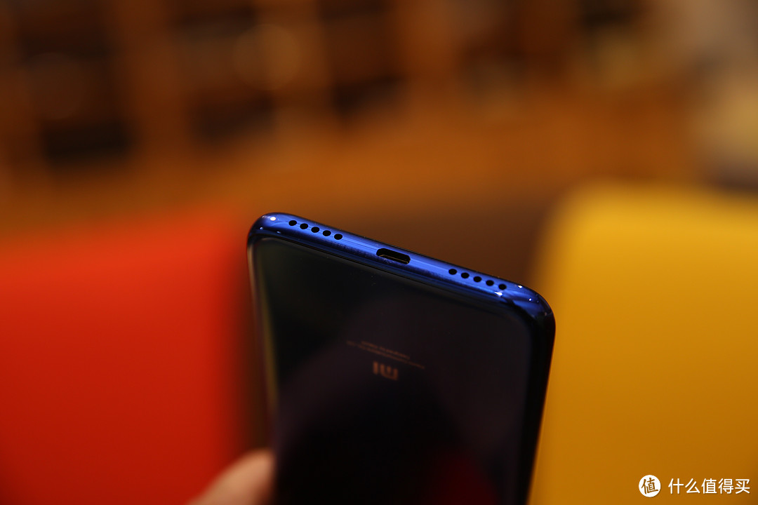 Mi 小米Play 智能手机 开箱上手,首发联发科P35、附赠一年不限量流量