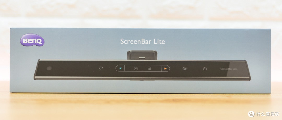 移动场景也需优质照明:BenQ 明基 WiT screenbar Lite 笔电智能挂灯测评