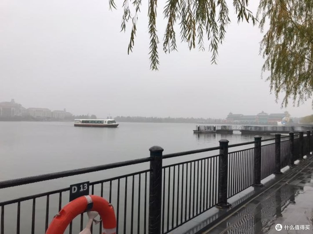 赞东航BUG机票—两日玩遍上海迪士尼乐园,童心依旧热泪盈眶,干货献给您