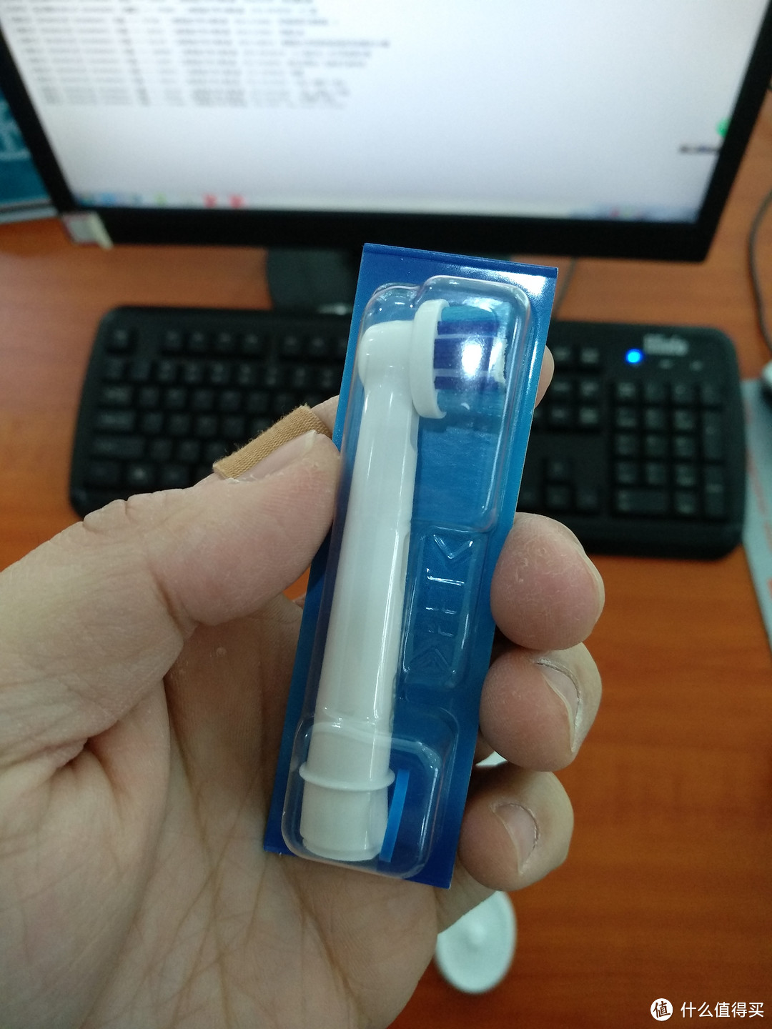 图书馆猿のOral-B 欧乐-B 牙龈专护牙膏+D12 电动牙刷简单晒