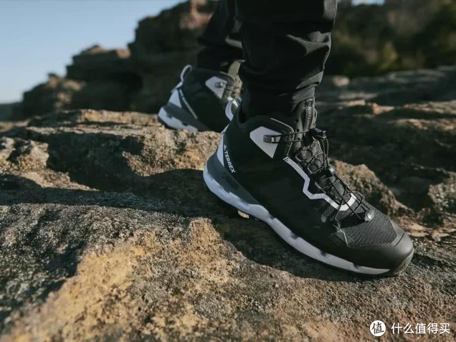 这样的“丑鞋”却引起明星们的纷纷入手,Outdoor风潮会席卷明年球鞋圈吗?