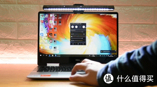 移动场景也需优质照明:BenQ 明基 WiT screenbar Lite 笔电智能挂灯测评