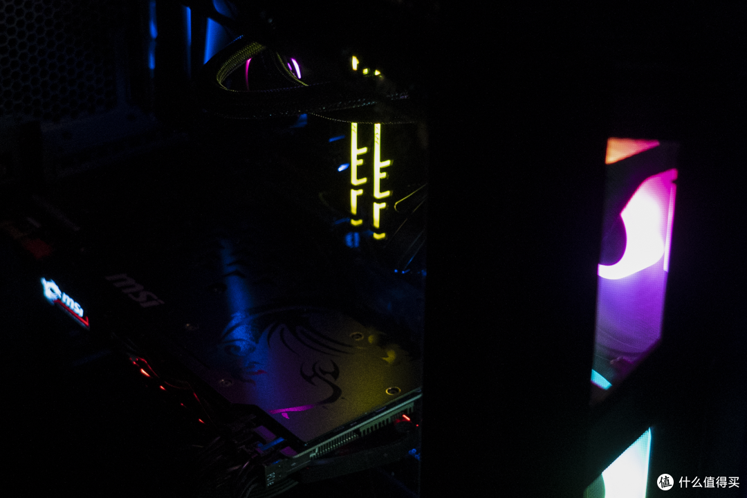金士顿 HyperX Predator RGB内存,都很好奇它的体质对吧?
