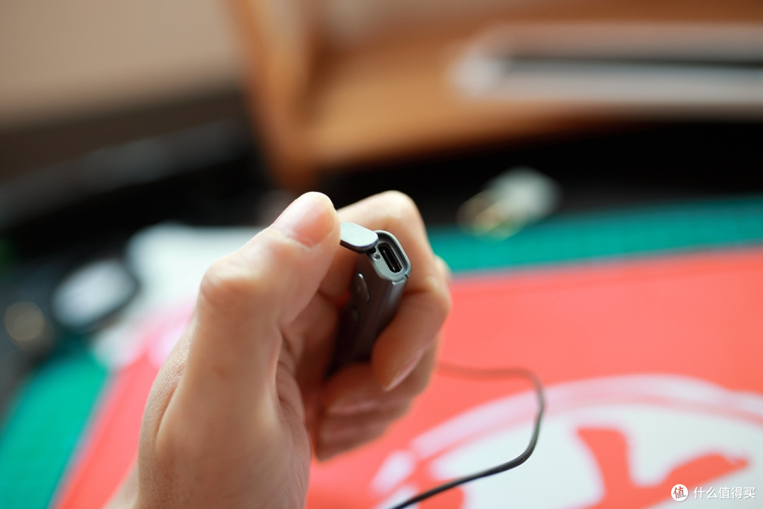 从MDR-1000X到Beats Solo3 Wireless,再到索尼WI-C400,最后迎来了1MORE万魔降噪蓝牙耳机