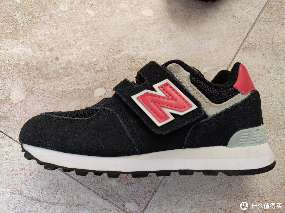 这么经典的new balance，赶紧给宝宝也买一双574