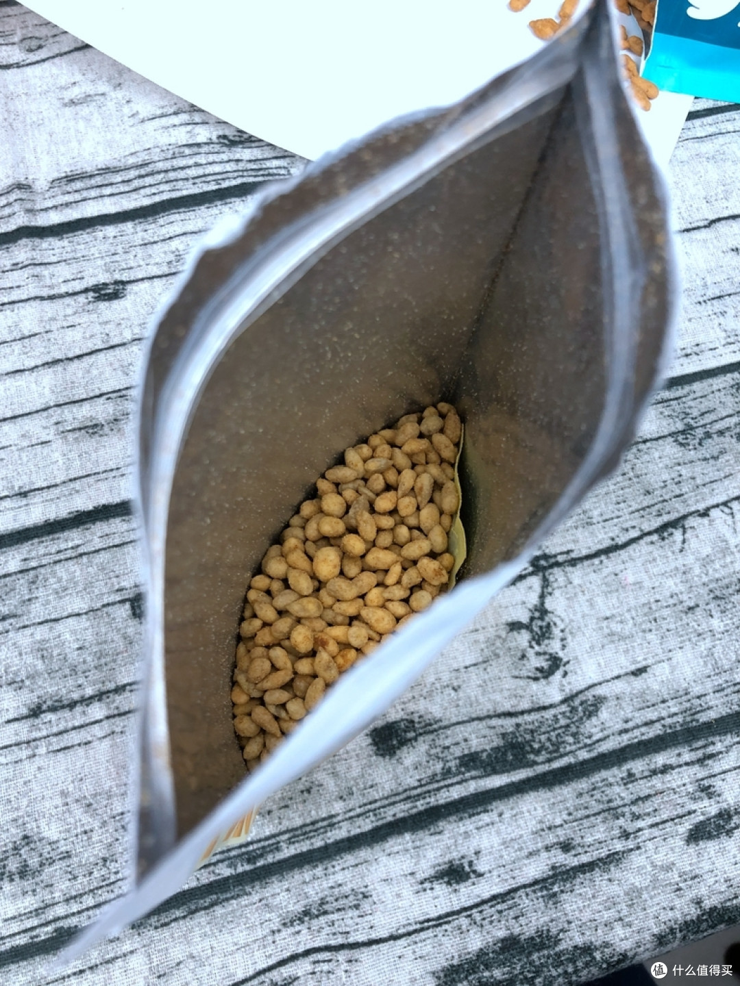 好吃的蟹黄瓜子选哪个?百草味、洽洽、盐津铺子小横评