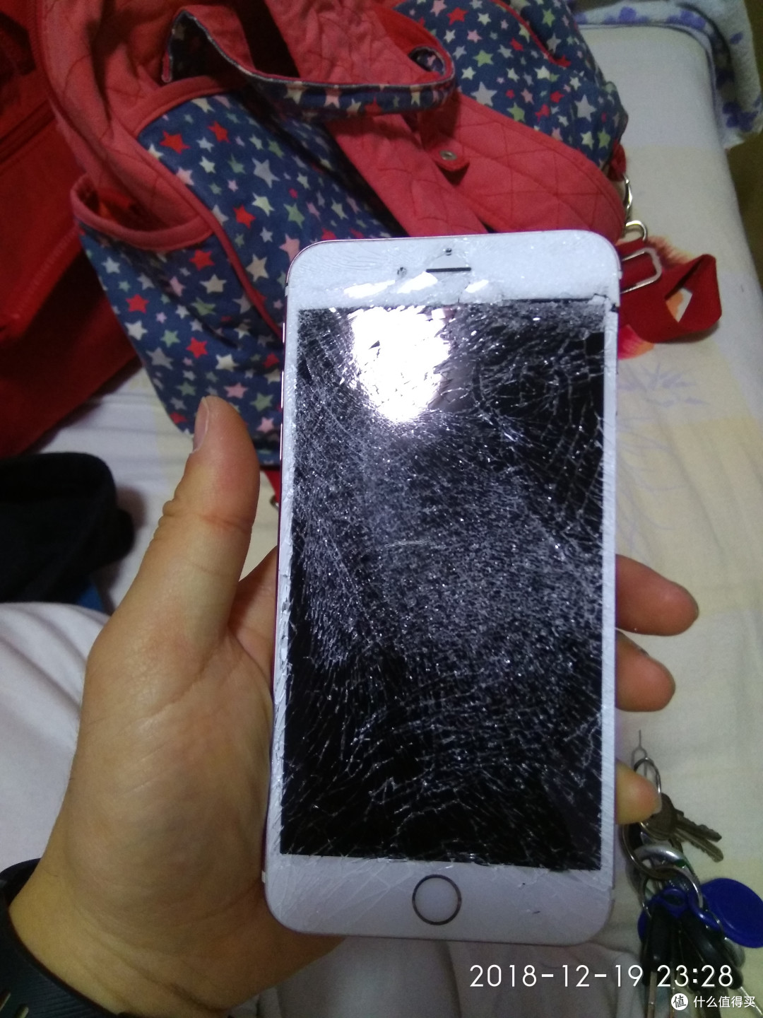 摔地上又压了一下