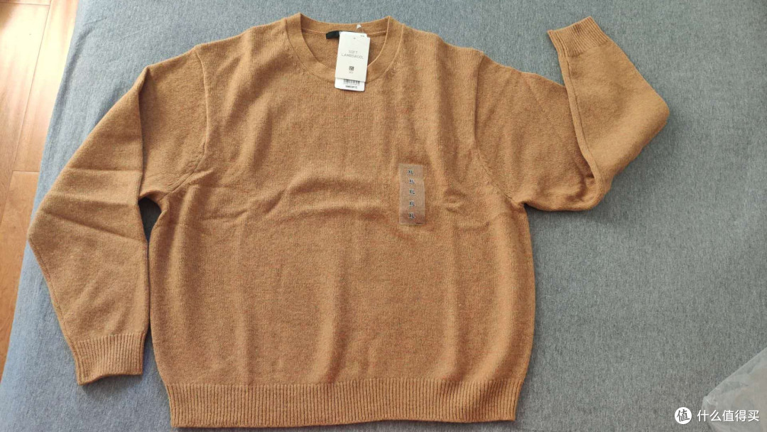 整理衣服才发现不得不分享—优衣库柔软羊仔毛圆领针织衫409953