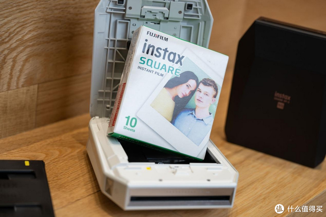 着迷于instax色彩的你？可能需要这样一台打印机