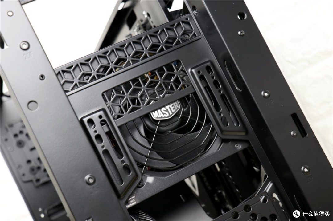 酷冷至尊SL600M机箱全网首晒,静音,垂直风道,我已经喜欢上了它!