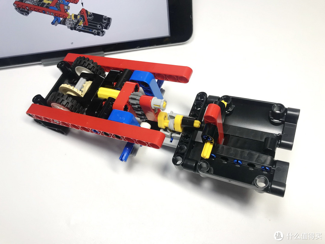 LEGO 乐高 拼拼乐 篇201：2019年科技系列 42089 Power Boat B模式