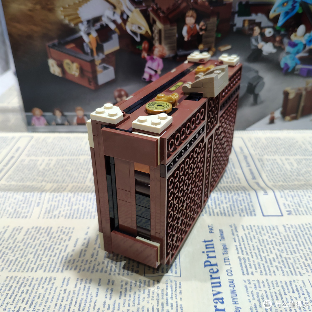 打开神奇皮箱：LEGO 75952纽特的神奇皮箱开箱