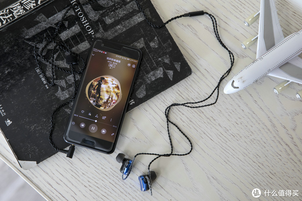 畅享奢华音质,BQEYZ类定制圈铁耳机