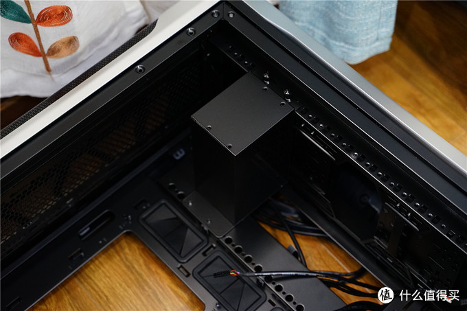 最佳桌面机箱——CoolerMaster 酷冷至尊 SL600M 全塔机箱