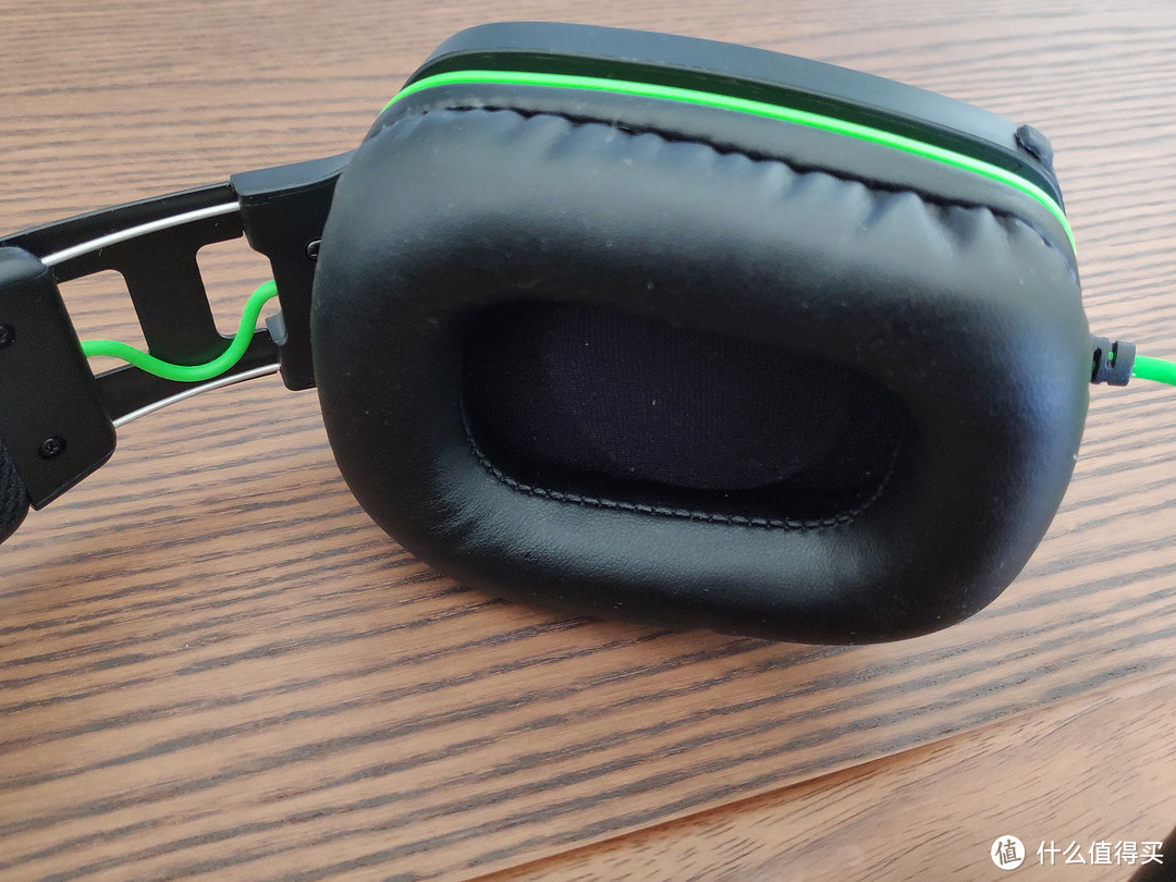 Razer 雷蛇 雷霆齿鲸V2 7.1 USB耳麦 晒单