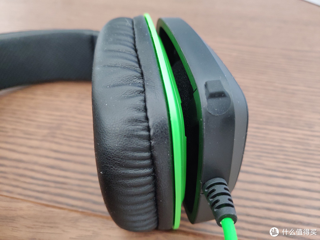 Razer 雷蛇 雷霆齿鲸V2 7.1 USB耳麦 晒单