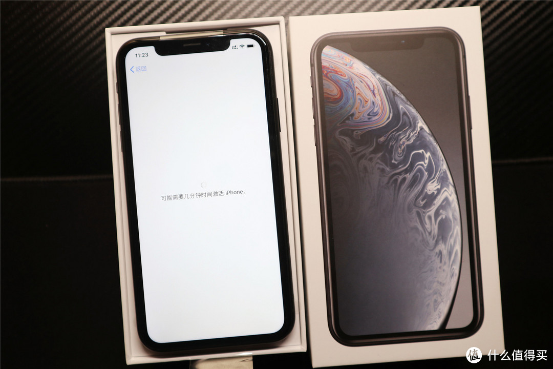 本来是去换电池，结果4964入手了128G iPhone XR