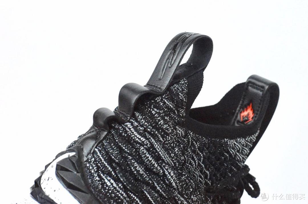 球鞋90秒第二十六期—Nike LeBron XV
