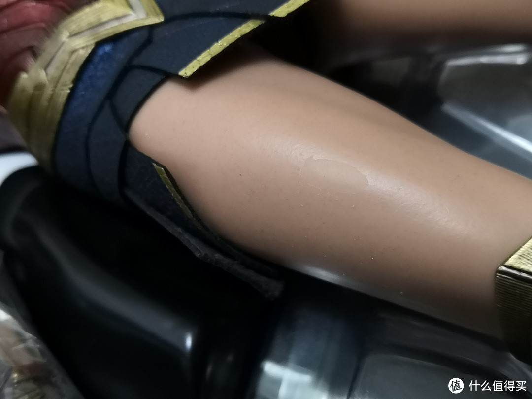 不像加朵的神奇女侠，Hottoys 正义联盟 神奇女侠 3.0 豪华版