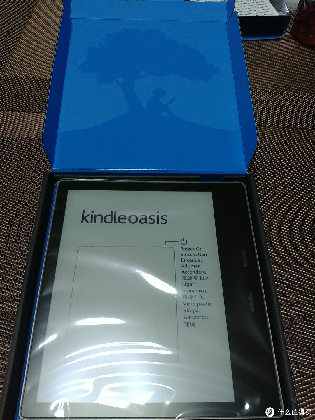 Kindle Oasis 2代开箱及与Kindle Paperwhite 2比较