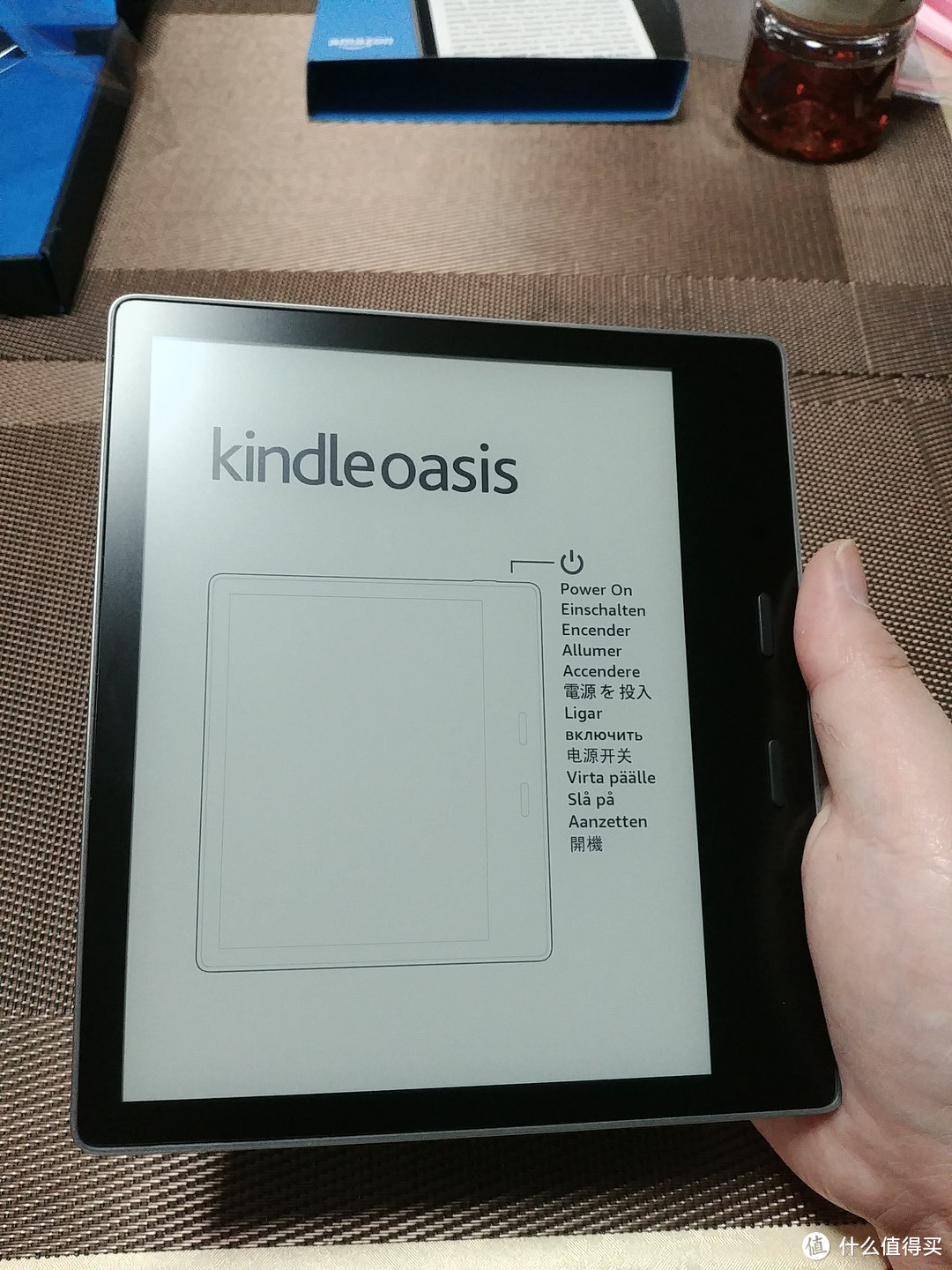 Kindle Oasis 2代开箱及与Kindle Paperwhite 2比较