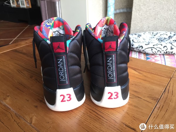 AJ12的后跟，那句经典的“Quality Inspired by the Greatest Player Ever”依然在