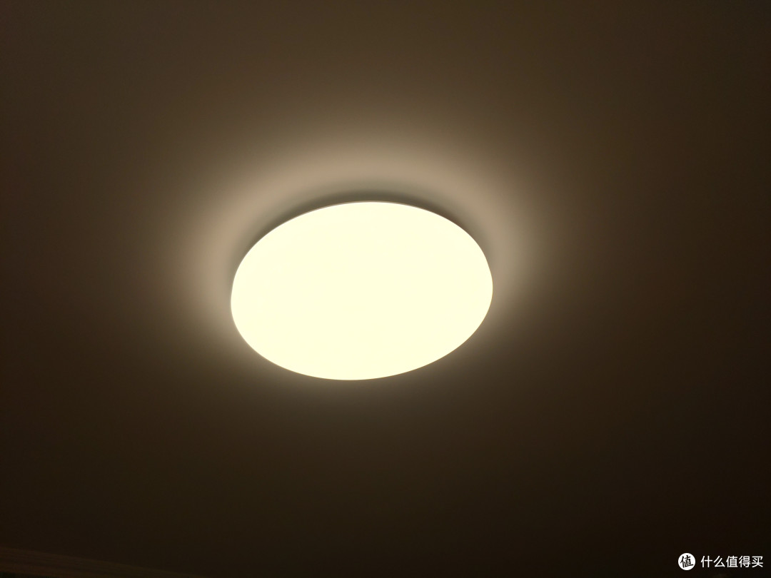 由繁入简易 yeelight皎月LED吸顶灯