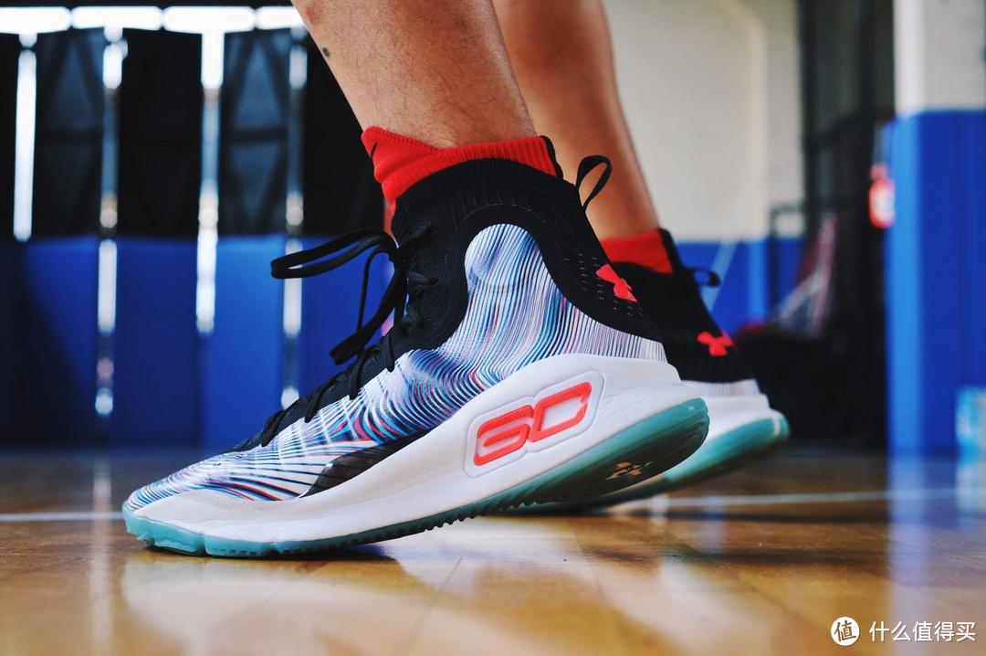 球鞋90秒第二十四期—Under Armour Curry 4