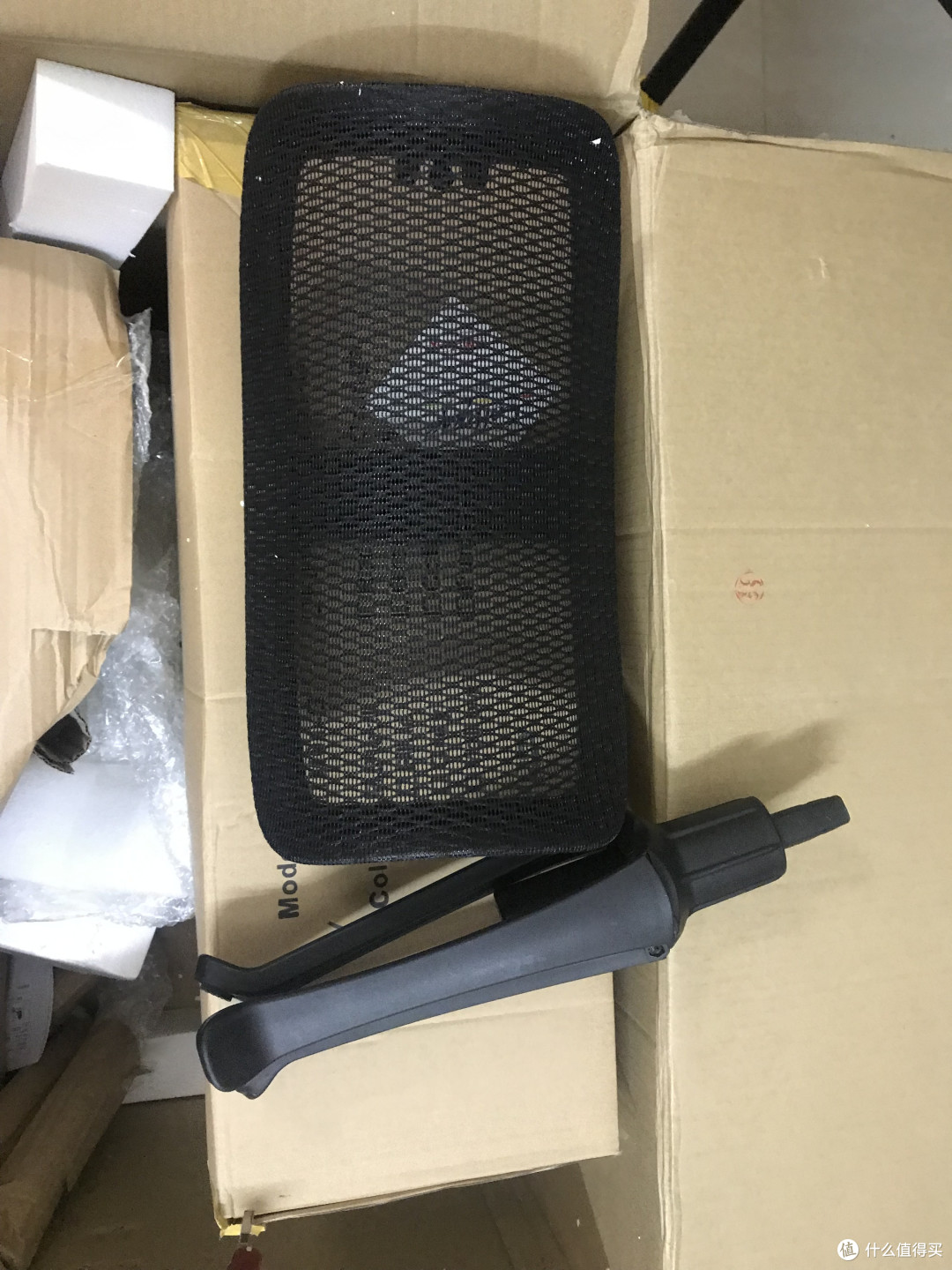 还有一个畅躺架,全是塑料的,网布垃圾偏低,整体有点廉价
