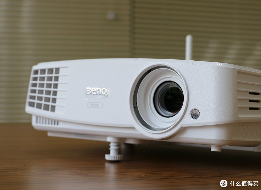 无线投屏智能商务长寿灯泡明基benq智能商务e310投影机最权威众测报告