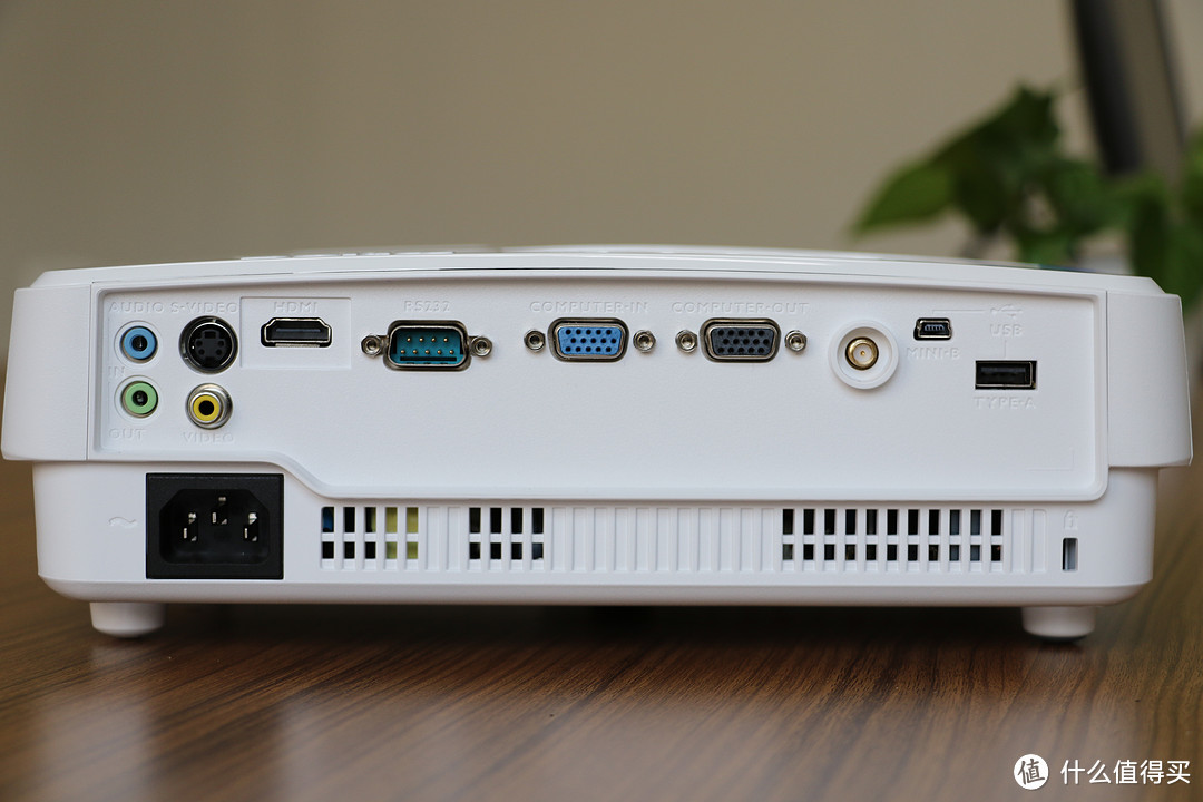 无线投屏智能商务长寿灯泡明基benq智能商务e310投影机最权威众测报告