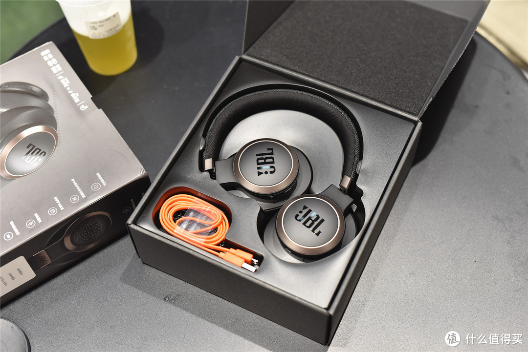 一款追求实用主义的智能无线降噪耳机——JBL LIVE650BTNC开箱简评