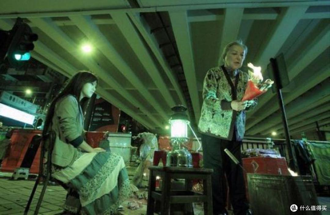 恐怖片《迷离夜》中我最喜欢的《惊蛰》篇当中的"打小人"居然在现实中
