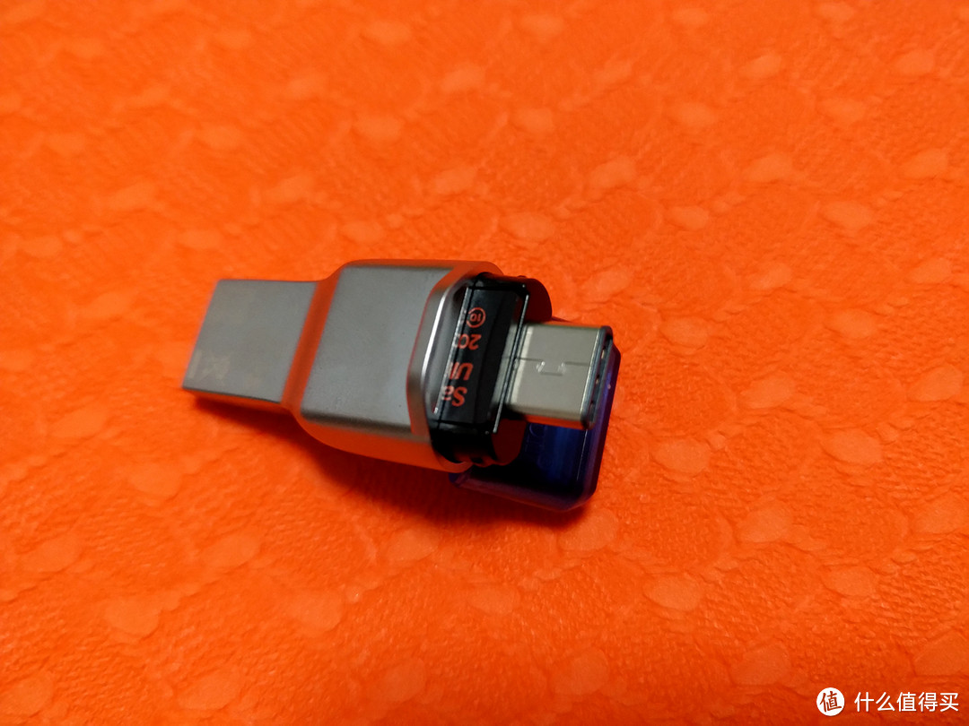 手机电脑平板都能用，金士顿USB 3.1双接口读卡器简测分享！