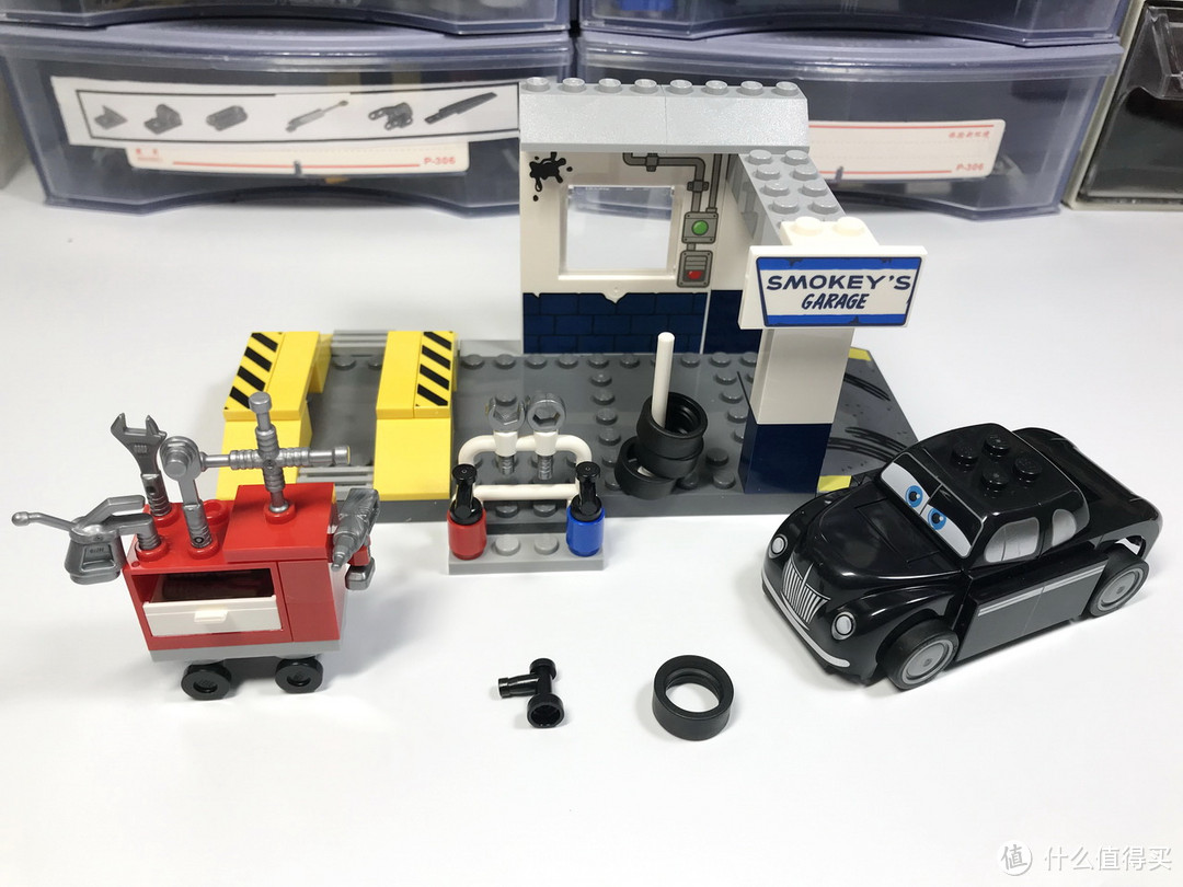 LEGO 乐高 拼拼乐 篇206： 小拼砌师 赛车总动员 10743 Smokey的车库