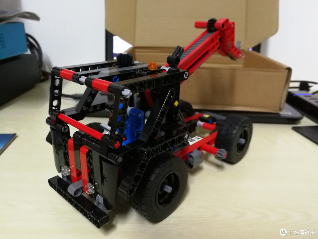 如何复刻8860上▼42063宝马摩托车之后,无聊间又开始找可以拼砌的乐高