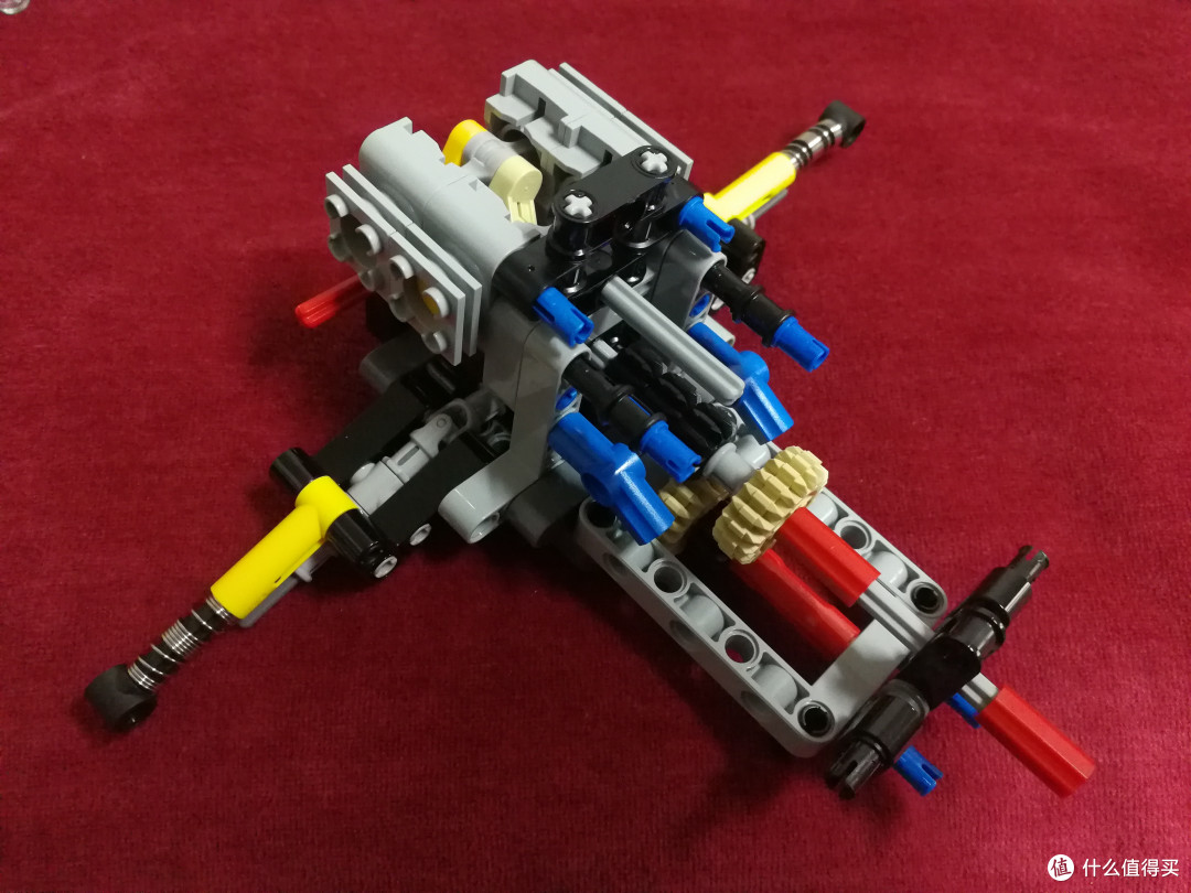 乐高推出了8860的复刻版本,这个版本是通过整合42057,4