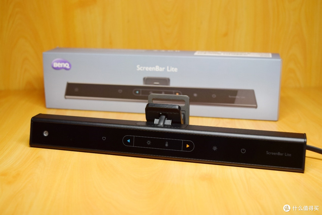 笔记本好搭档，健康护眼明基智能挂灯ScreenBar Lite体验点评