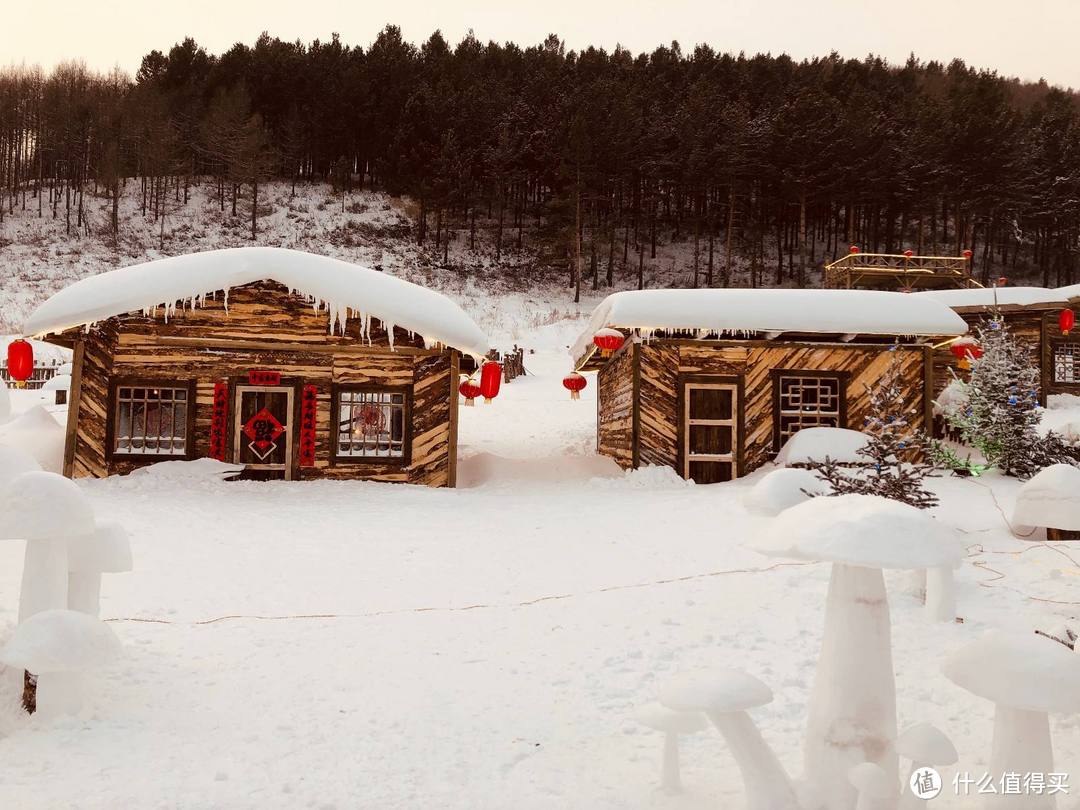 内蒙古不只有草原，还有火山、湖泊、峡谷、温泉和雪，旅游攻略来喽！