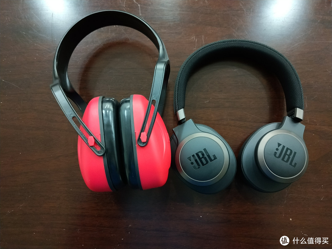 AI智能还是画蛇添足？—JBL LIVE650BTNC蓝牙无线降噪耳机评测