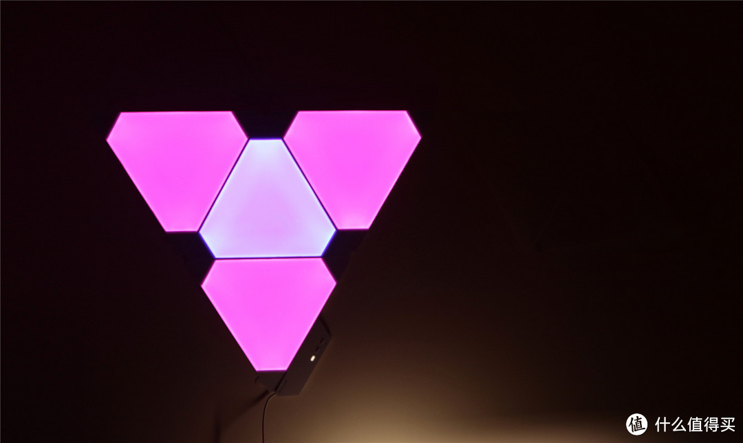 给游戏室墙面加个灯光 Nanoleaf 奇光板 开箱