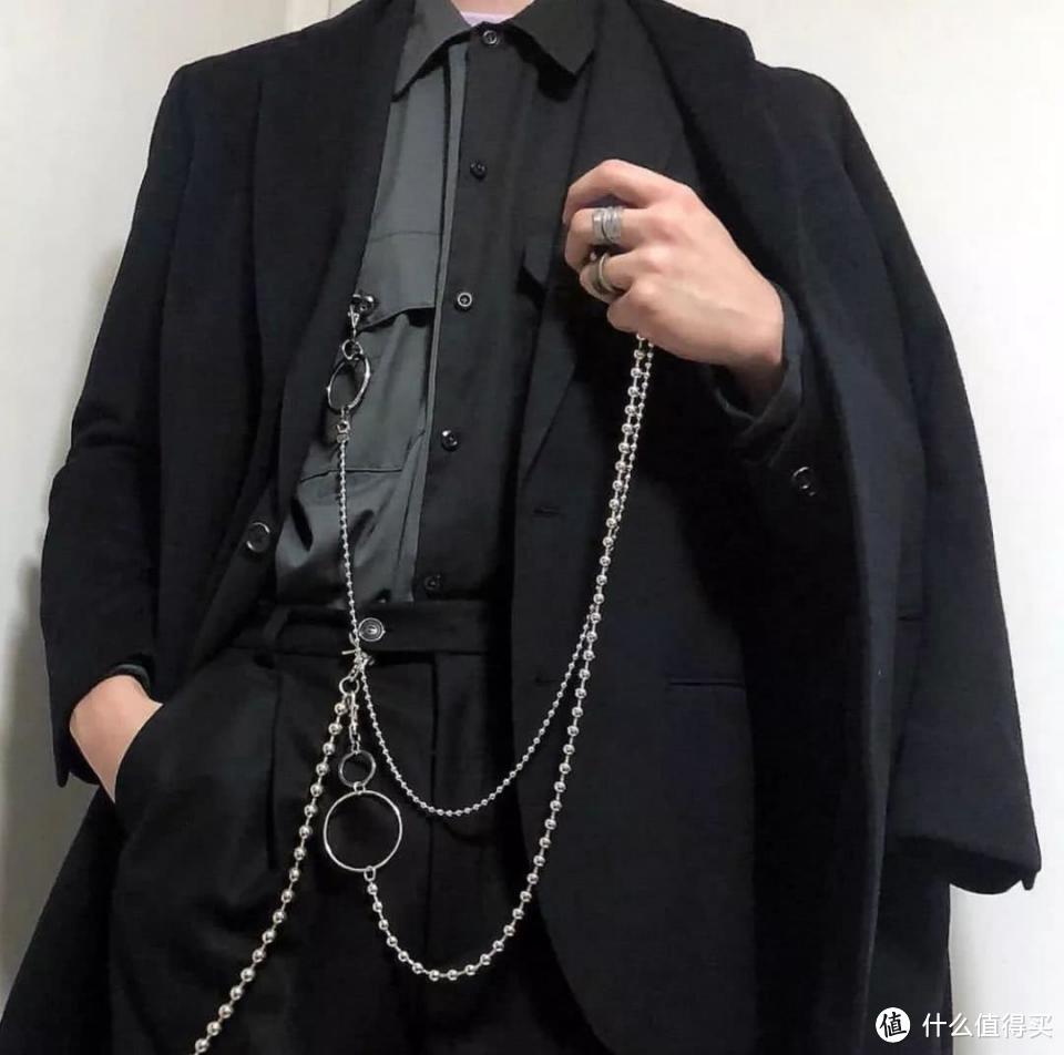 冬天还没过,爱美的人就穿起了春装