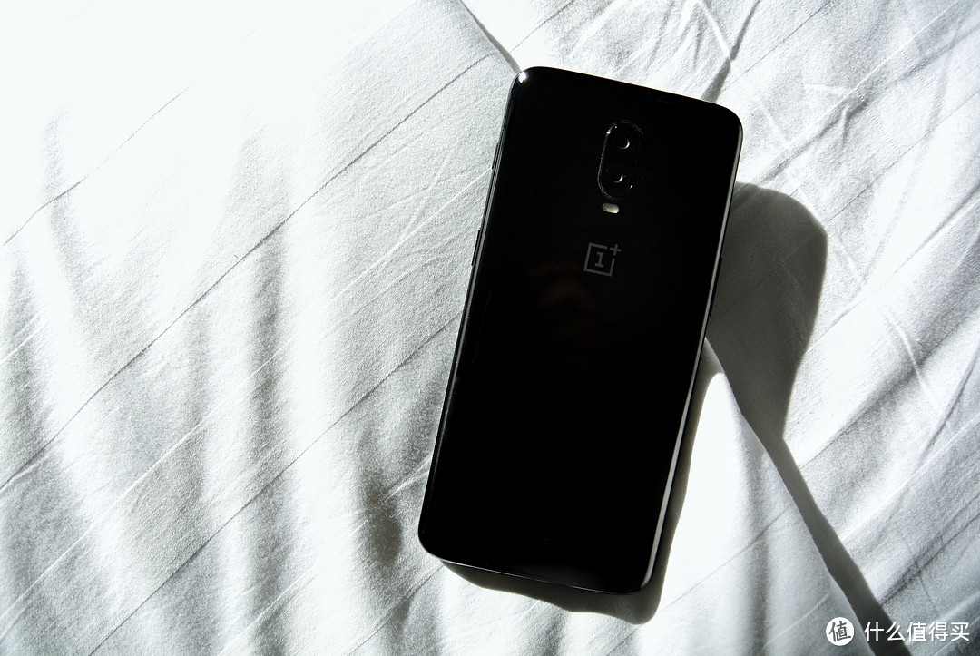 ​ 如何做一部「优秀水桶机」？OnePlus 6T给你答案